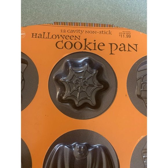 Wilton Halloween Cookie Pan- 12 count - Picture 3 of 5